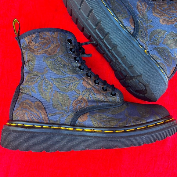 🏴 RARE Blue Floral Tapestry Dr. Martens Brocade Boots UK 7 - Picture 10 of 17